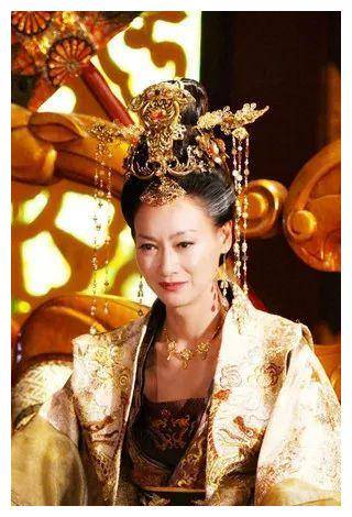 唐宫燕46,唐宫燕张灵真喜欢谁