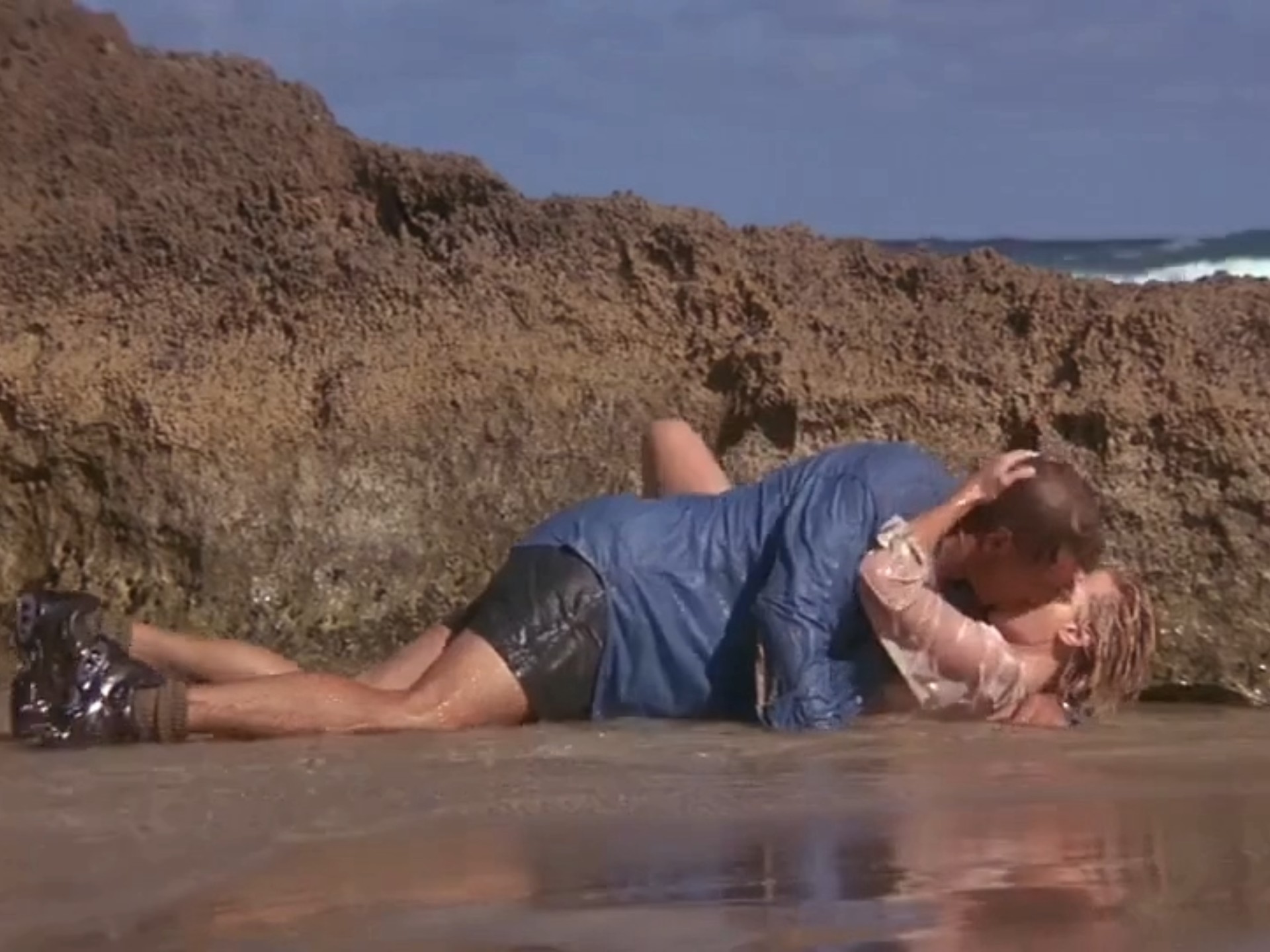 荒岛惊魂剧情,荒岛惊魂剧情介绍