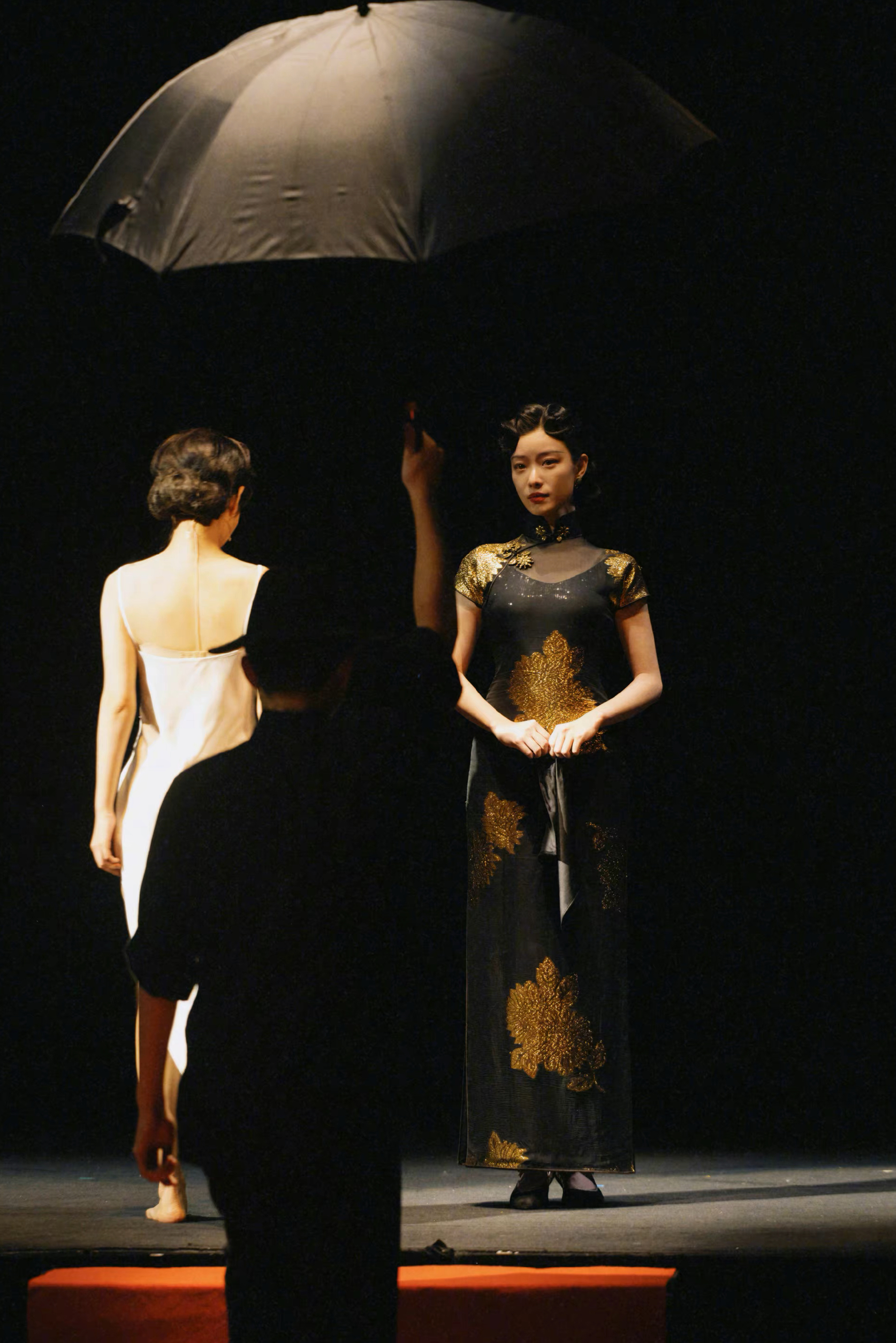 金陵十三钗剧情介绍,金陵十三钗电视剧百科