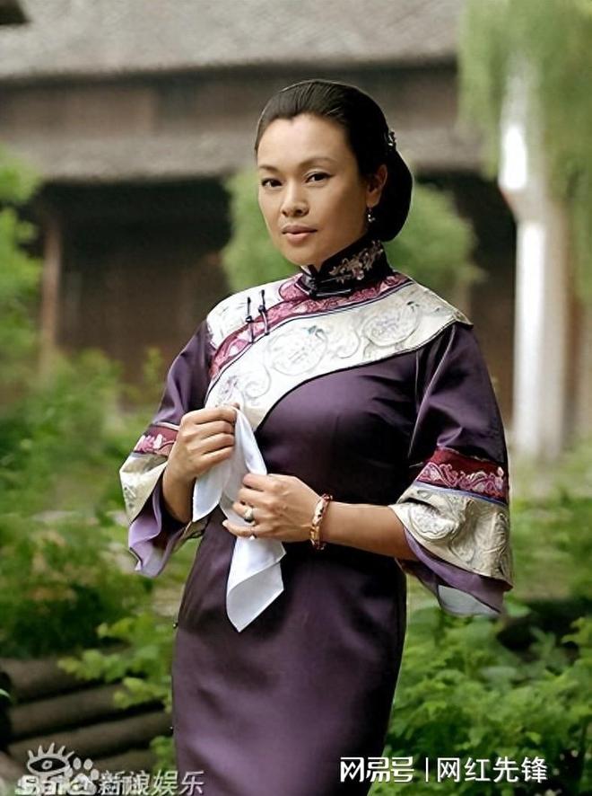 血色迷雾剧情介绍,电视剧血色迷雾剧情简介