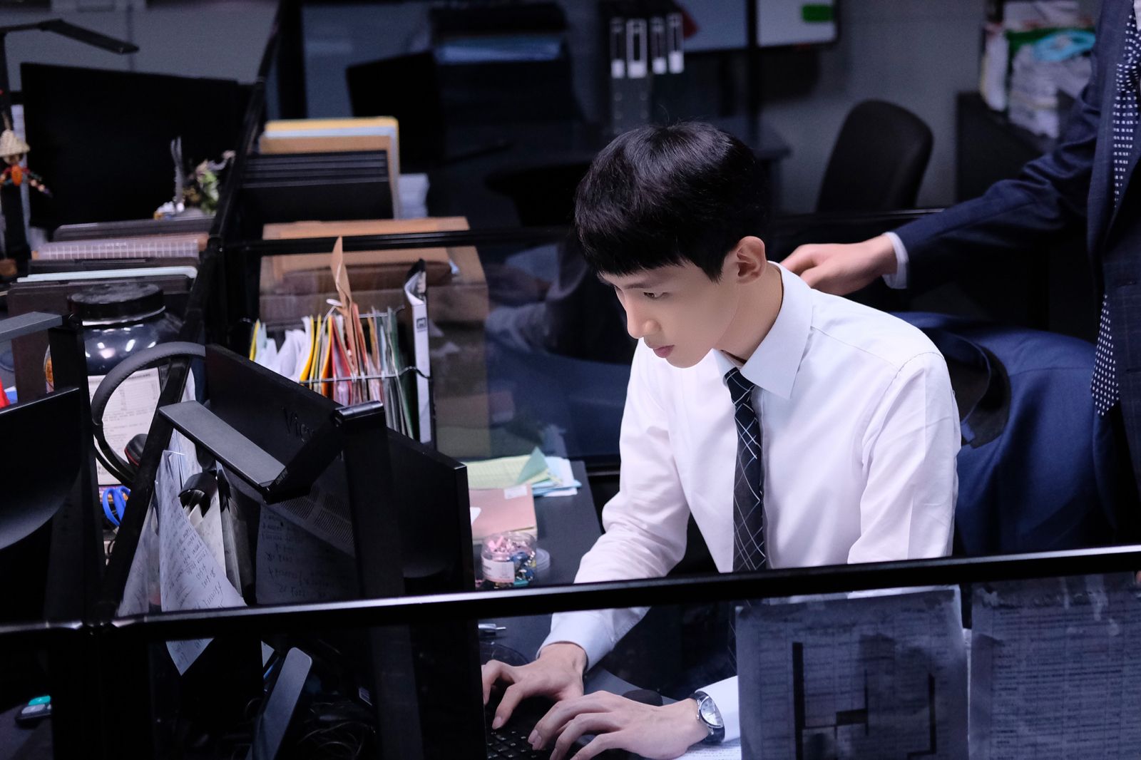 平凡的荣耀剧情,平凡的荣耀电视剧免费全集在线观看