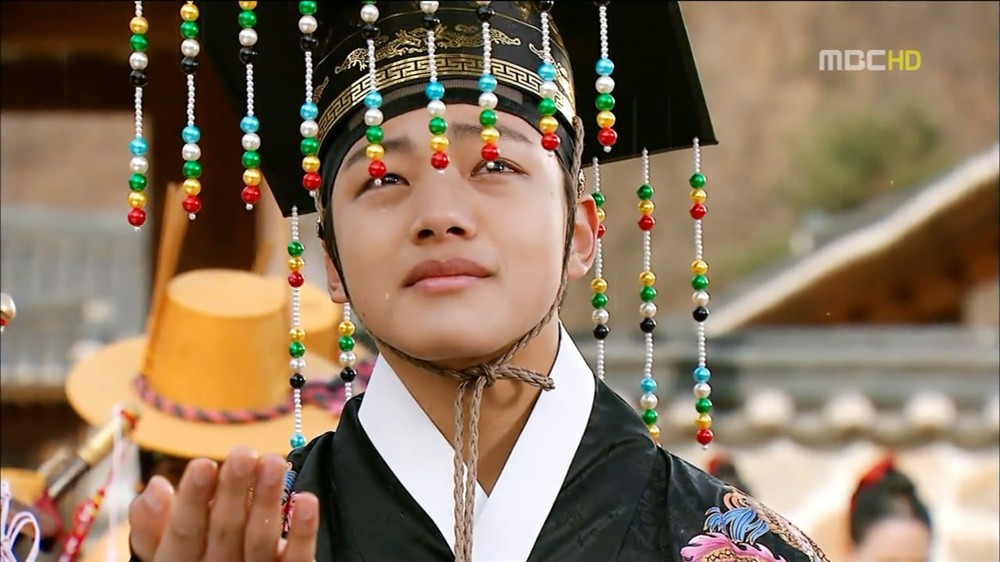 月亮抱着太阳剧情介绍,月亮抱着太阳结局