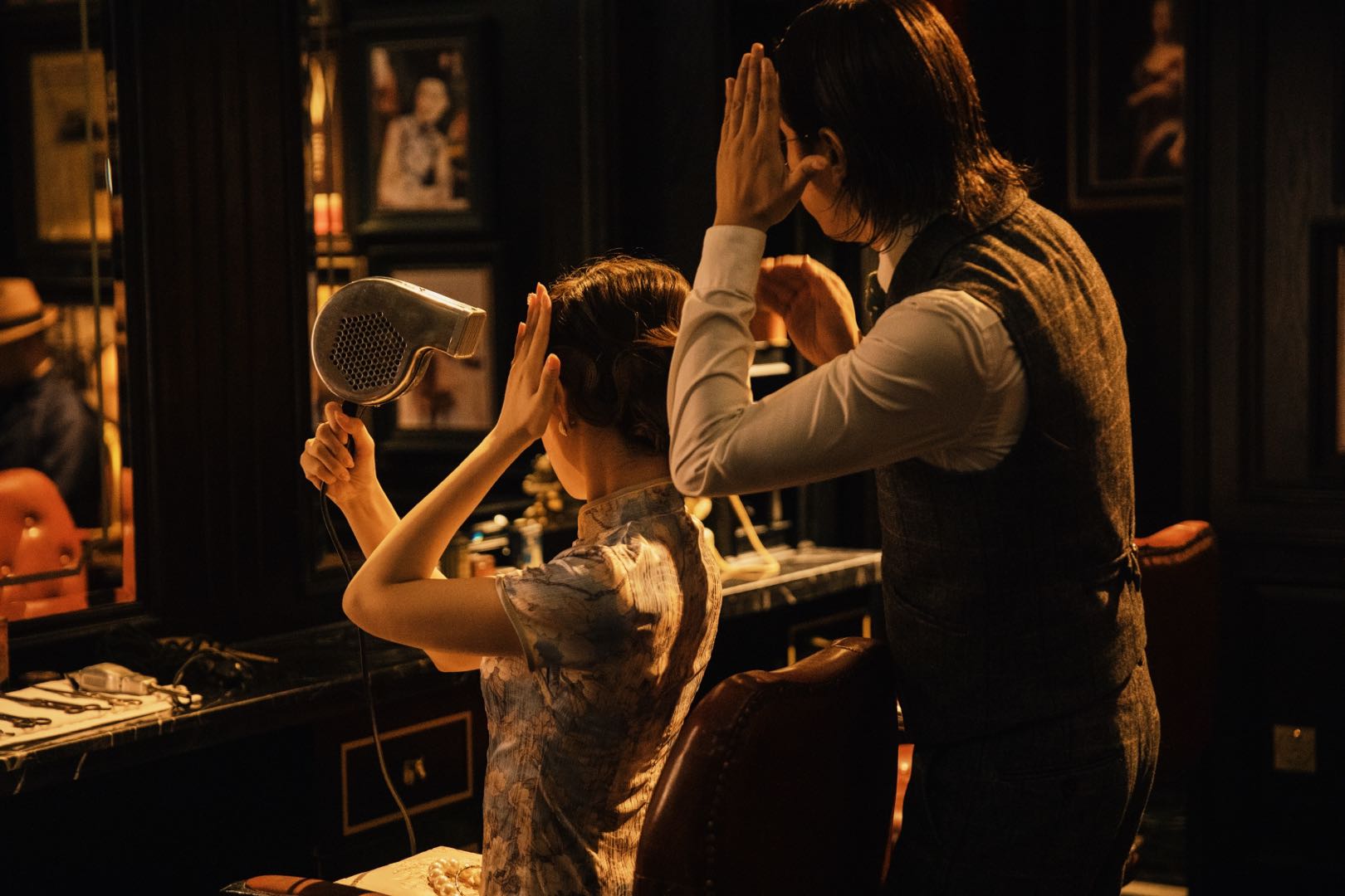 理发师电影,热点服务一个残疾的理发师电影