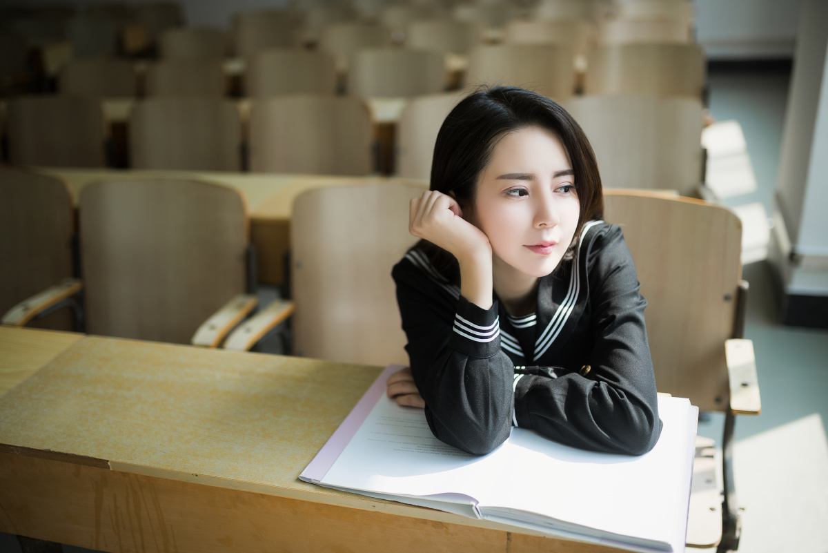 电影教室别恋,完美邻居电影在线观看