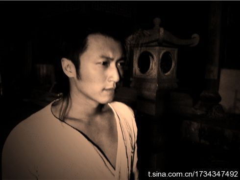 电影财神客栈,电影财神客栈中铁无情的剑为什么这么细